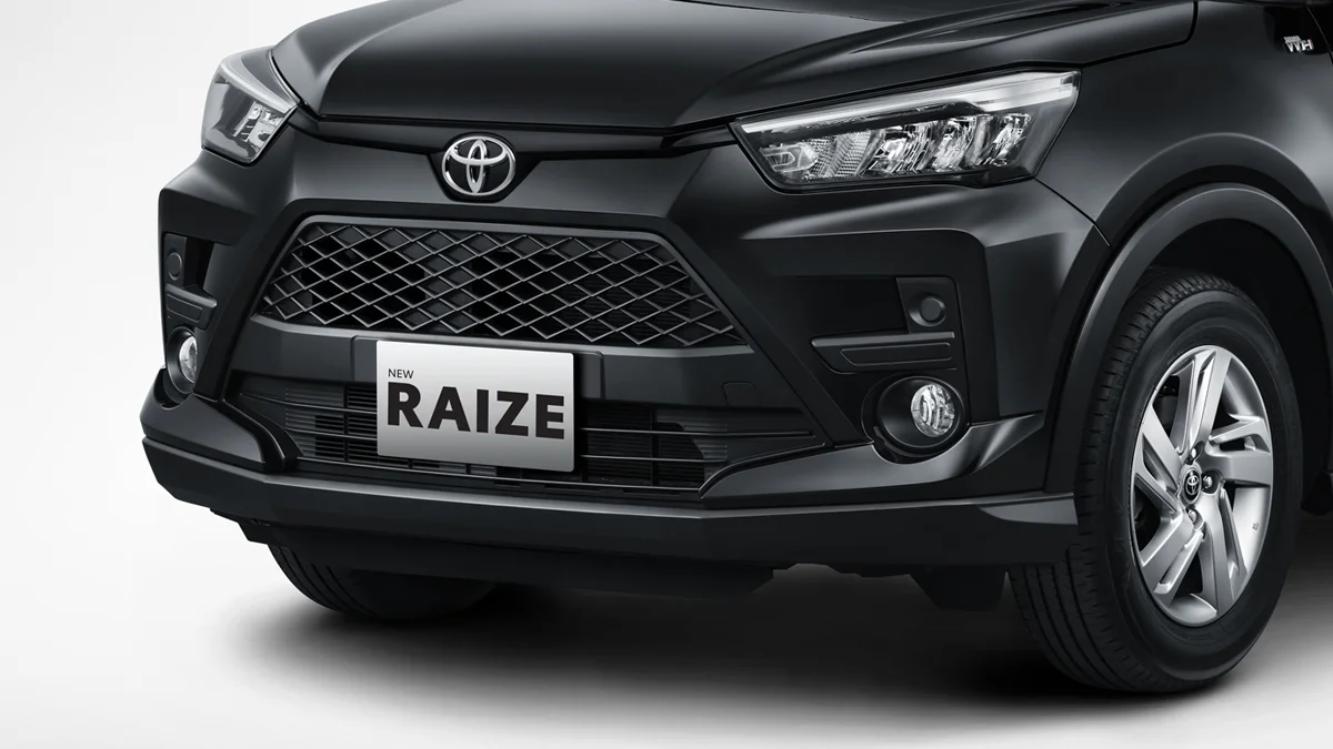 eksterior toyota raize